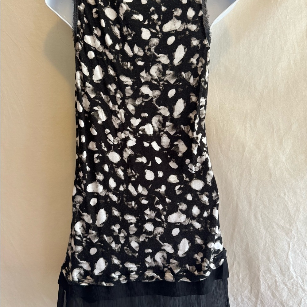 E-141 Simply Vera Vera Wang Black White & Gray Sleeveless Summer Blouse Size S - Picture 8 of 14